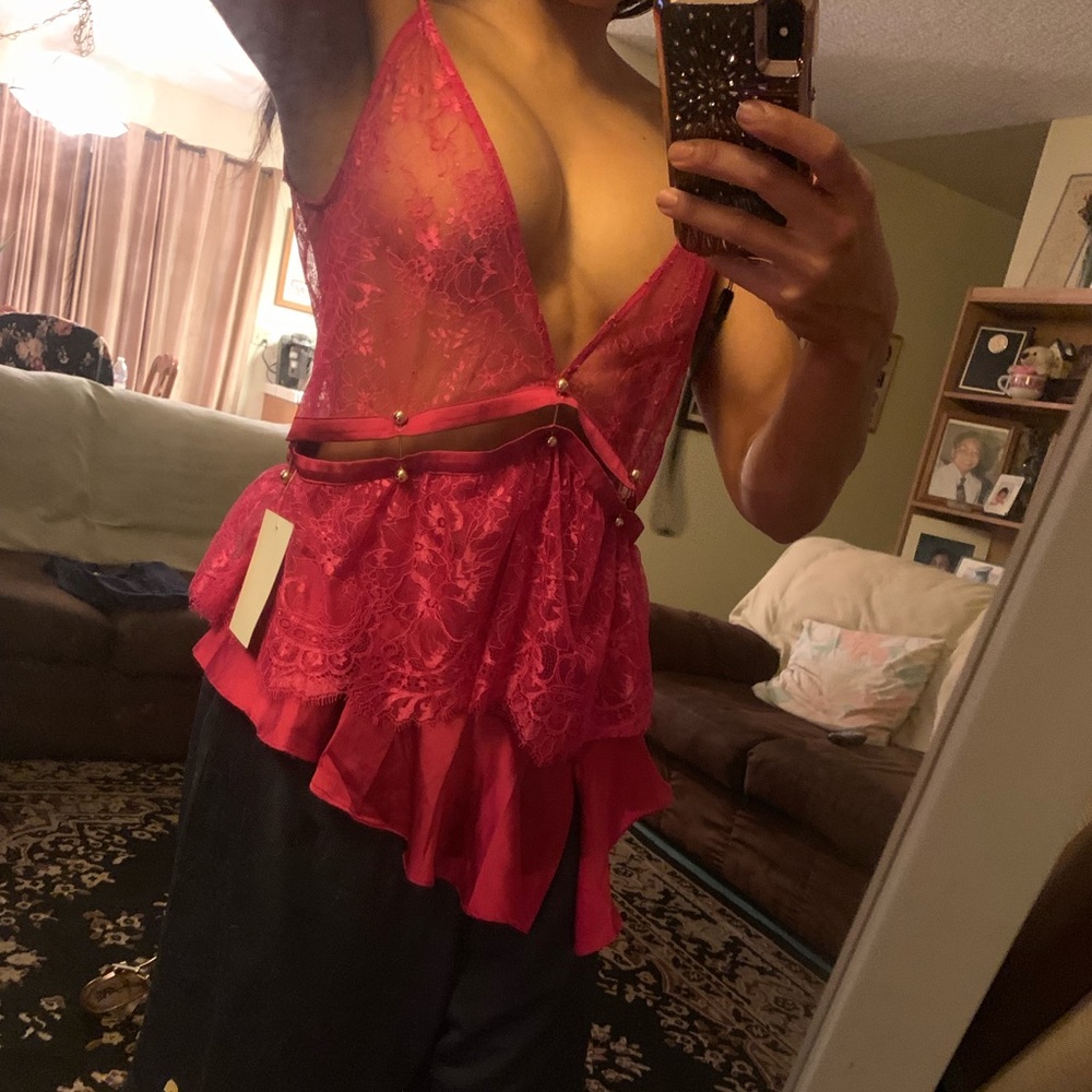 BNWT For love and lemons Sabina asymmetrical top S - Picture 3 of 5